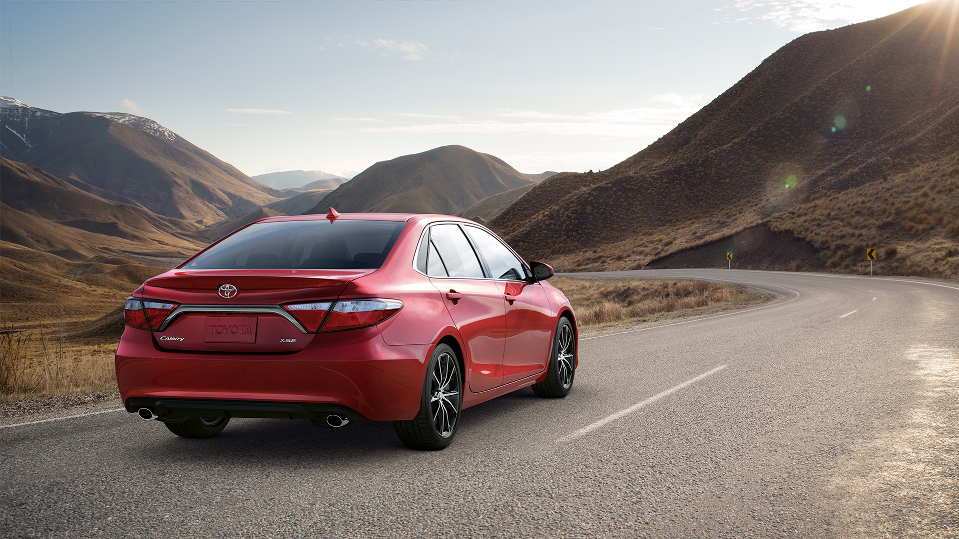 2014-04-2015camry-shot4